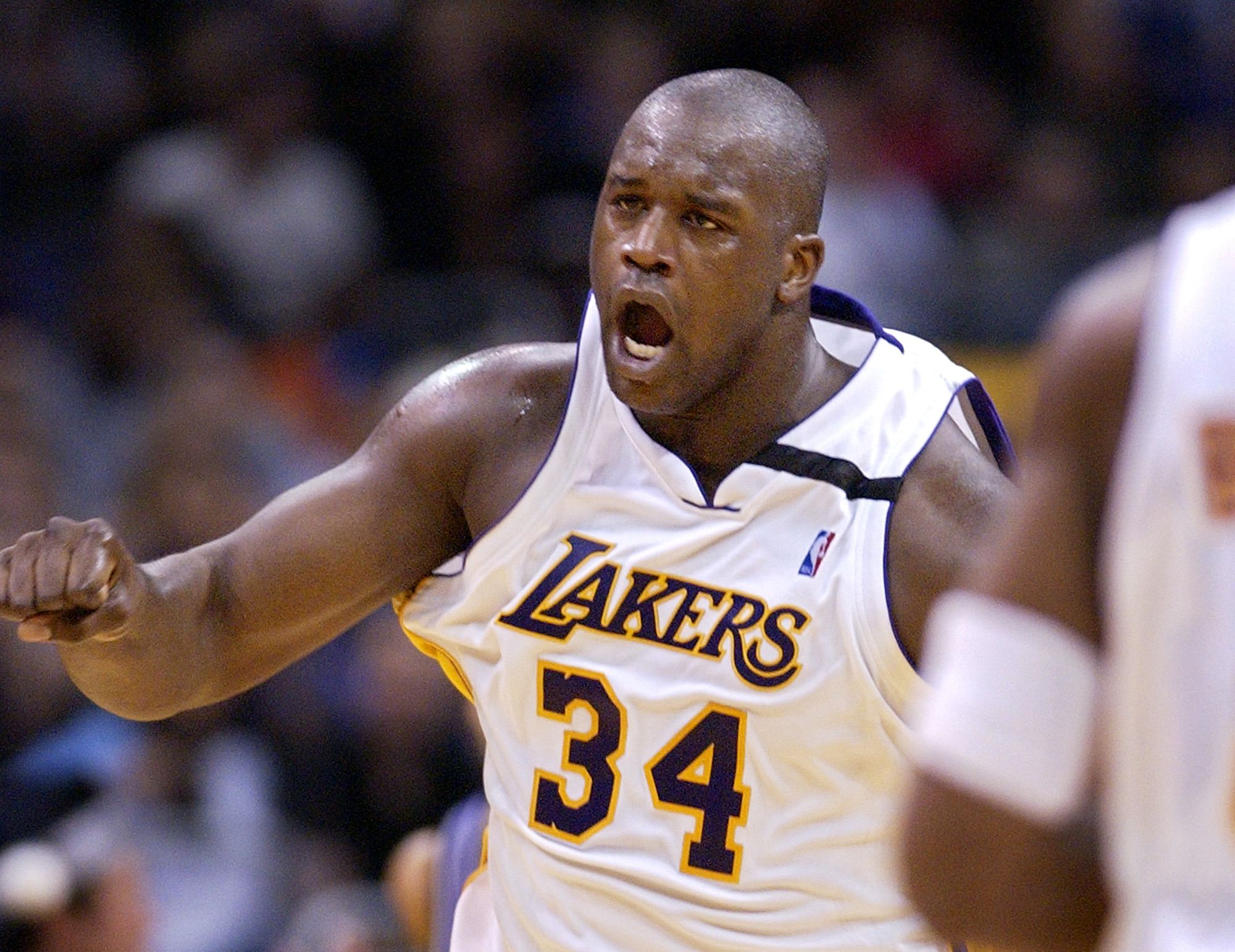 意媒：国米计划圣诞节前约见恰20经纪人，可能谈降薪续约一年（意媒：国米拟于圣诞前与恰尔汗奥卢经纪人会面，或商议降薪续约一年）