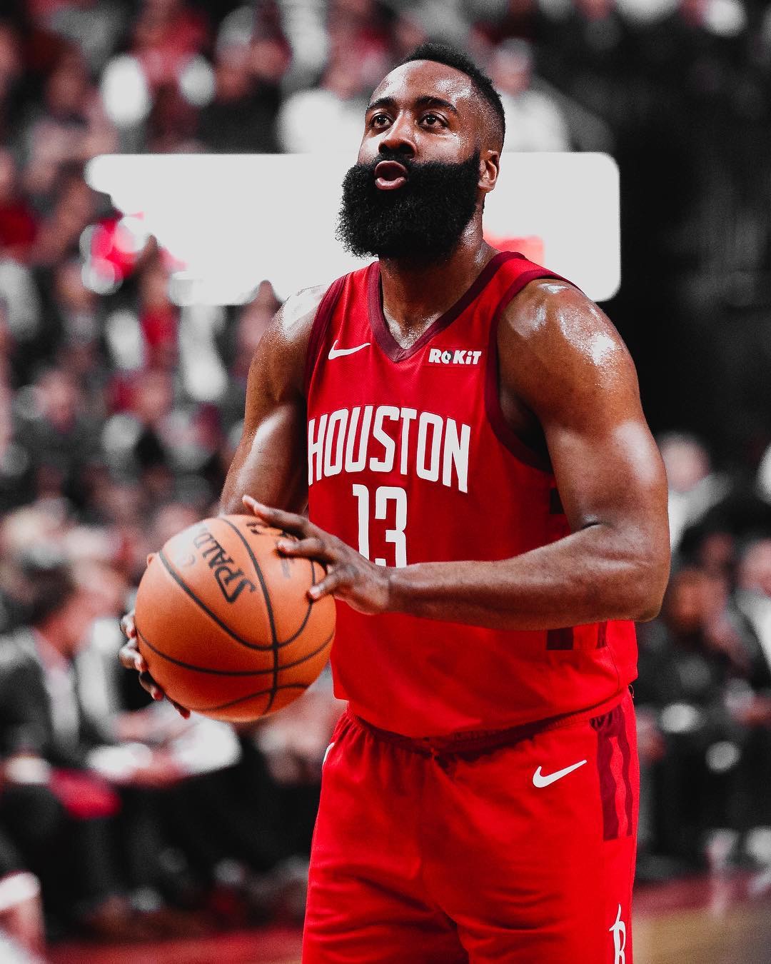 巴萨官方：欧冠对法鹰为高风险，将启动客队球迷安全管控预案（巴萨通告：欧冠对阵法鹰被定为高风险，将启用客队球迷安保预案）