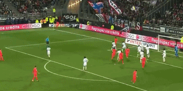 伯纳乌，皇马开出的条件确实诱惑力很大