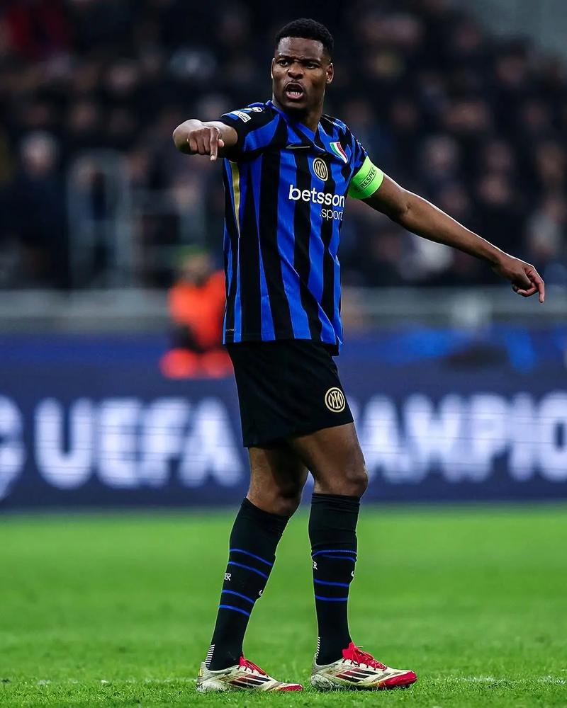 拉门斯：B费在我来曼联前就向我前队友打听我，说他会照顾我