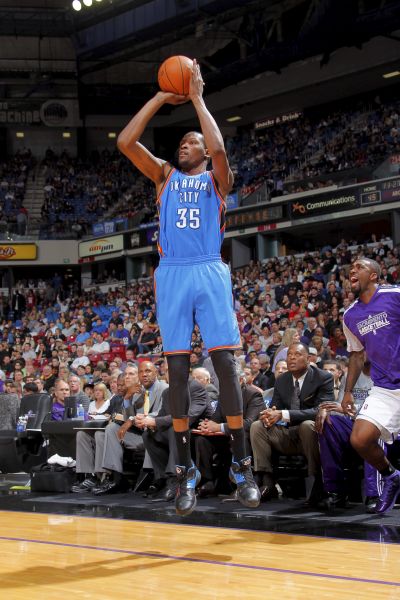 前裁判：布鲁日球员确实对什琴斯尼犯规了，但后者也存在失误（前裁判解读：布鲁日球员犯规属实，什琴斯尼也有失误）