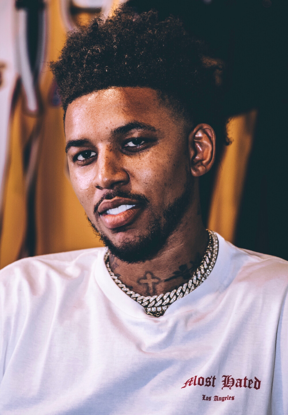 太猛了！随着曼城3-0横扫，英超积分榜如下：枪手仅剩两分优势！（曼城3-0大胜引爆积分榜：阿森纳领先优势仅剩2分）