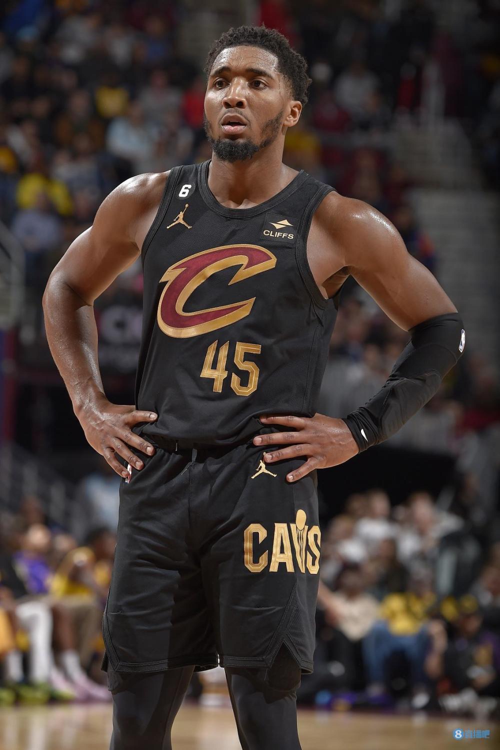 托尼：相较劳塔罗我更喜欢图拉姆，后者是意甲最强的中锋（托尼：更青睐图拉姆而非劳塔罗，他是意甲最强中锋）