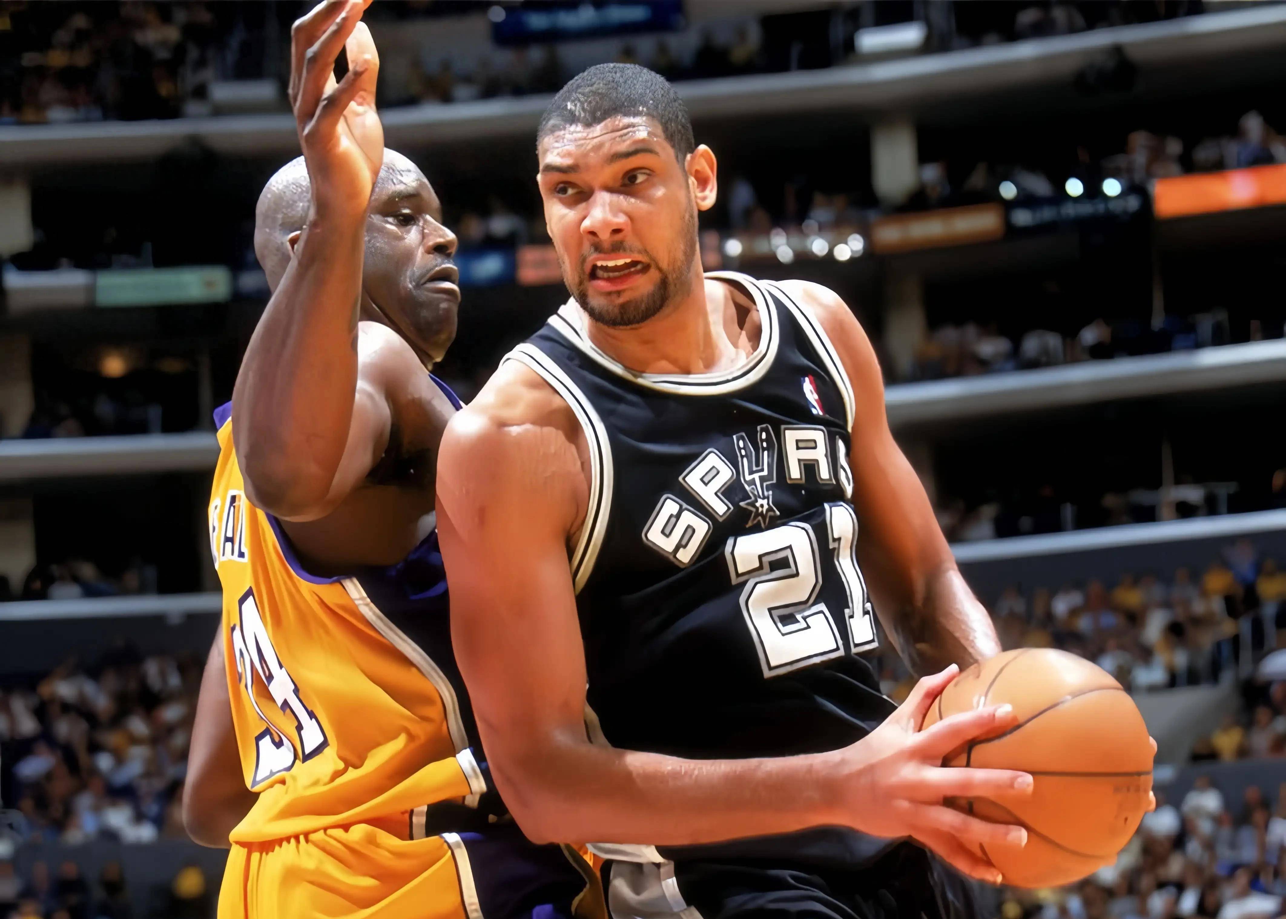 邵佳一会把青岛西海岸的这套5-4-1阵型自由切换...（邵佳一将打造青岛西海岸可自由切换的5-4-1体系）