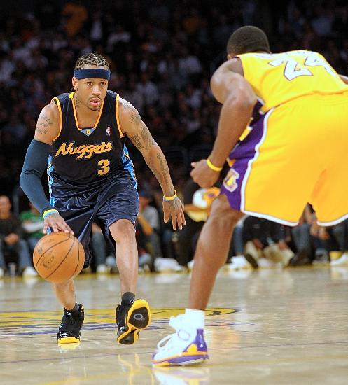 王曼昱称为国家荣誉要战胜伤痛（王曼昱表示将为国家荣誉克服伤痛）