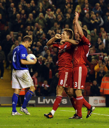 球星连续三场30+，状态爆棚（球星三战连砍30+，火力全开）