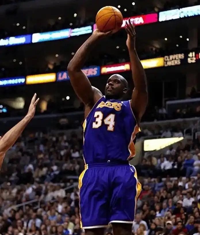 41岁罗本已成为职业板网球手，拥有3个积分世界排名第1980位（41岁的罗本转型为职业板式网球员，积分3分，世界排名1980位）