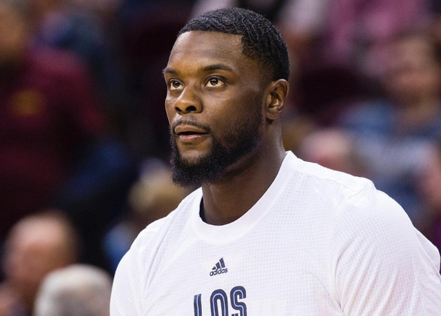 中超转会市场：广州队签下新前锋,（中超转会快讯：广州队完成新前锋签约）