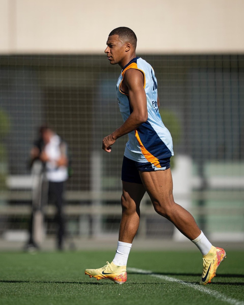 ATP总决赛第6日综述：辛纳小组赛3连胜，阿利亚西姆首进四强（ATP总决赛第六日：辛纳小组赛三连胜，阿利亚西姆首次闯入四强）